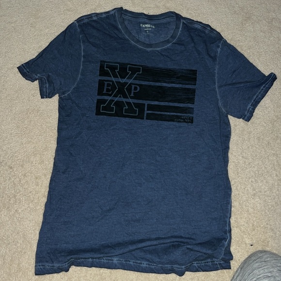 Selling a bundle of clothes, feel free to choose which match your interest - Picture 4 of 12